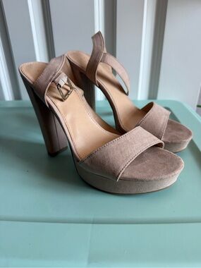 LC Lauren Conrad Taupe Suede Platform Block Heel Sandals